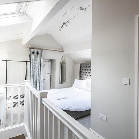 The Artists Loft - A Superb Cottage Sensitively Converted From A Grade II Listed 17Th Century Building Bakewell Eksteriør bilde