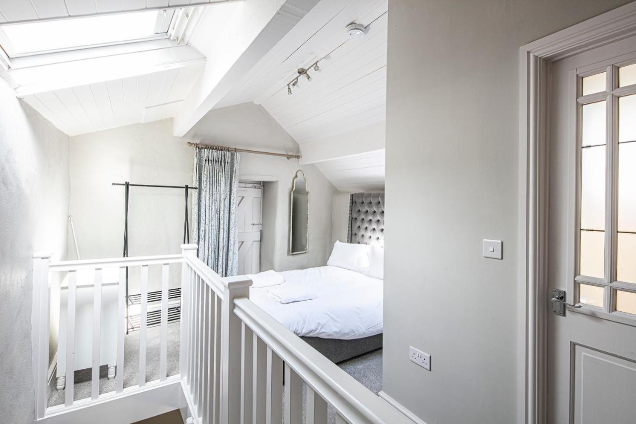 The Artists Loft - A Superb Cottage Sensitively Converted From A Grade II Listed 17Th Century Building Bakewell Eksteriør bilde