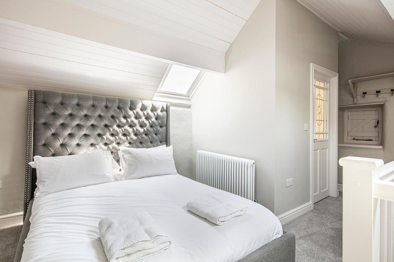 The Artists Loft - A Superb Cottage Sensitively Converted From A Grade II Listed 17Th Century Building Bakewell Eksteriør bilde
