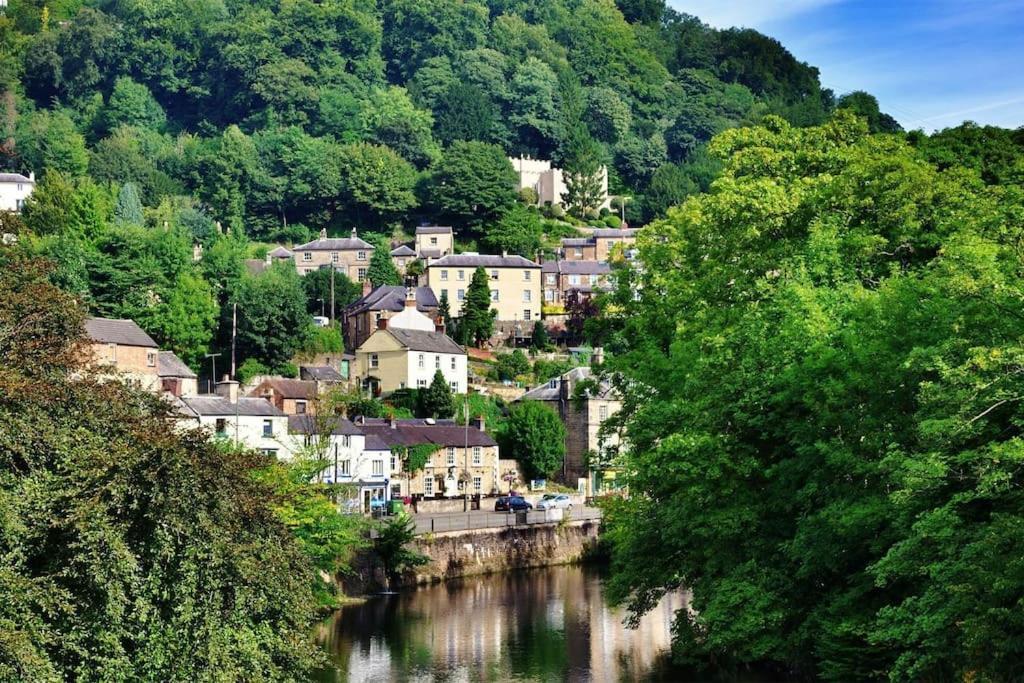 The Artists Loft - A Superb Cottage Sensitively Converted From A Grade II Listed 17Th Century Building Bakewell Eksteriør bilde